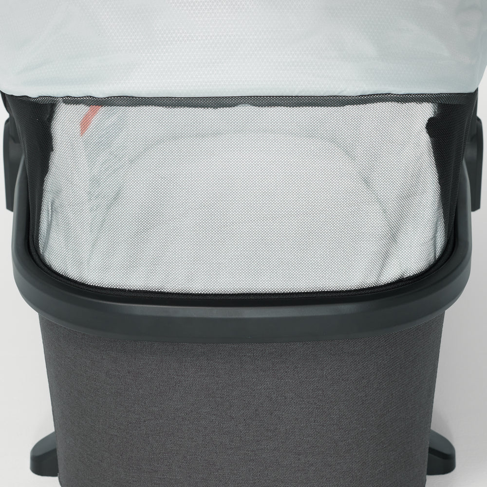 Bassinet — Breeze built in